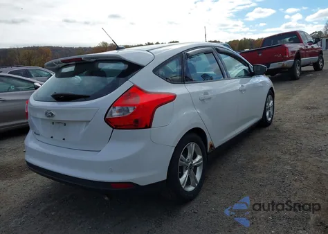 2014 Ford Focus Se z USA, uszkodzony, nr VIN 1FADP3K22EL232317